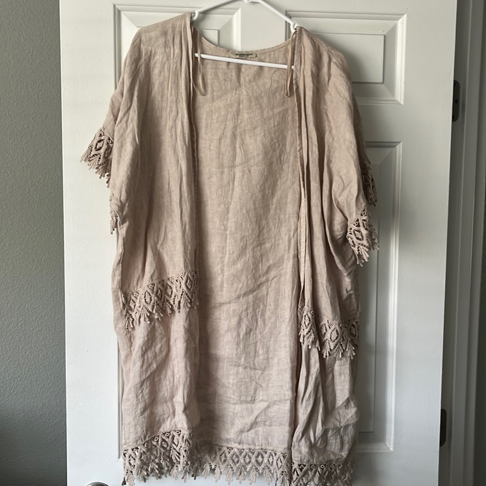 Women’s lace cover, tan color, Valentina Naldi brand, one size